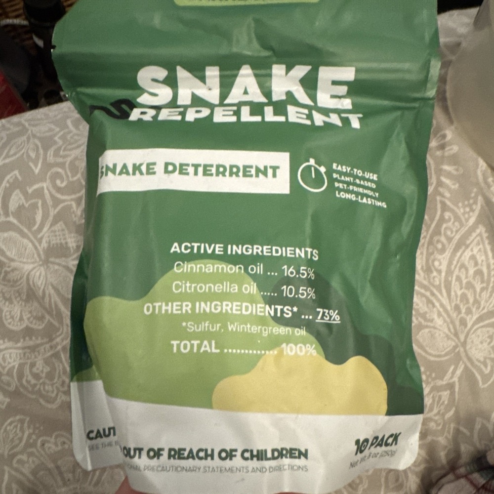 NEW 10 Pack Snake‎ Away Repellent for Outdoors Plant-Based Snake Repellent
